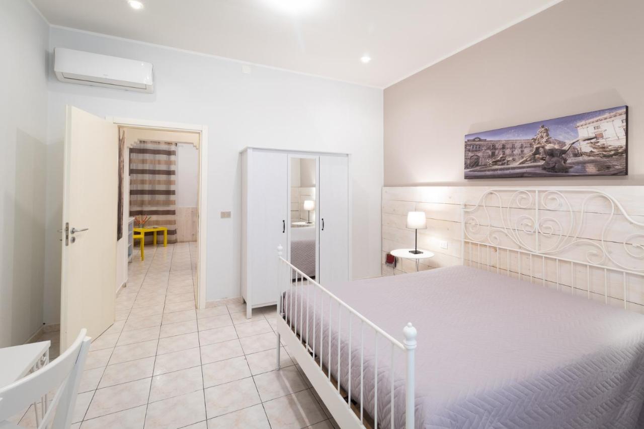 Syracuseapartments Il Piave Di Siracusa Appartamento Per 6 Persone Vicino Ad Ortigia A 200M Dal Mare Eksteriør billede